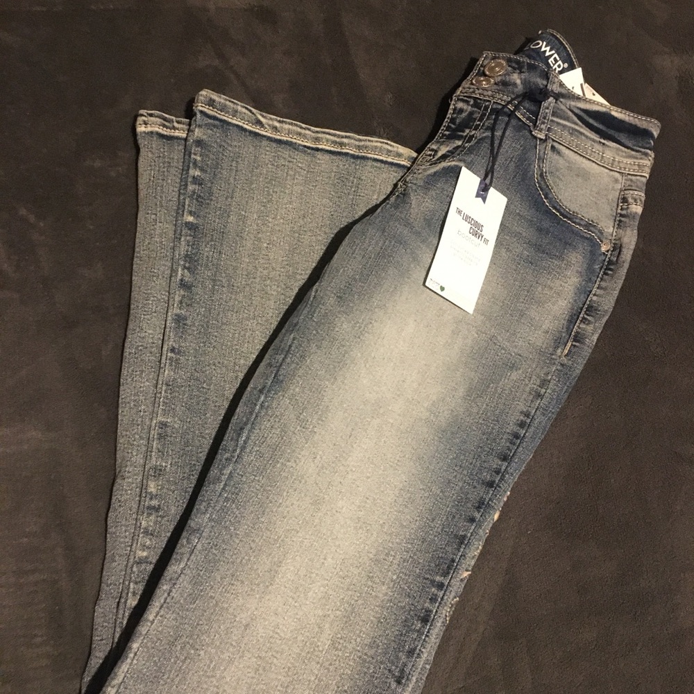 WallFlower Women's Blue Embroidered Stretch Jeans - Picture 5 of 10